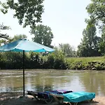 Domaine De Pont Vieux Feriehus *