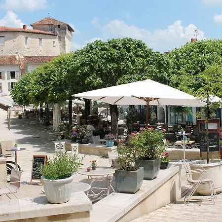Domaine De Pont Vieux Holiday home Aubeterre-sur-Dronne