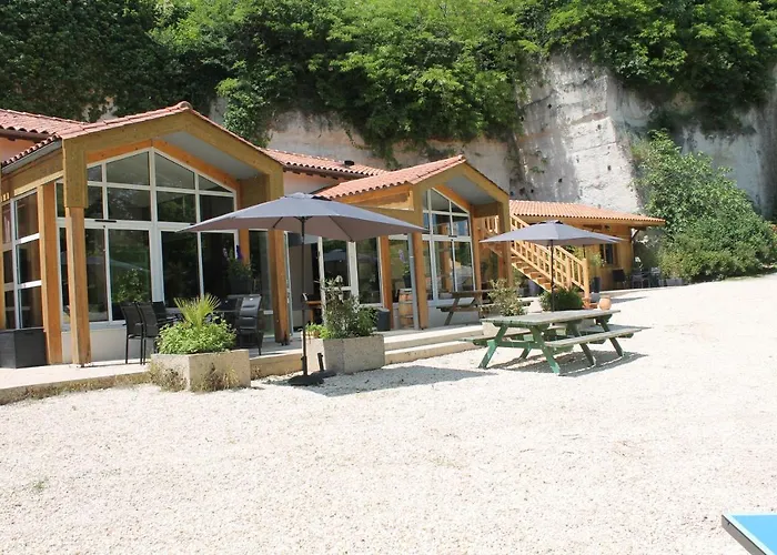 Domaine De Pont Vieux * Aubeterre-sur-Dronne